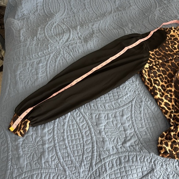 Women’s SHEIN Clasi Plus Leopard Print Mock Neck Lantern Sleeve Top Size… - Picture 9 of 11